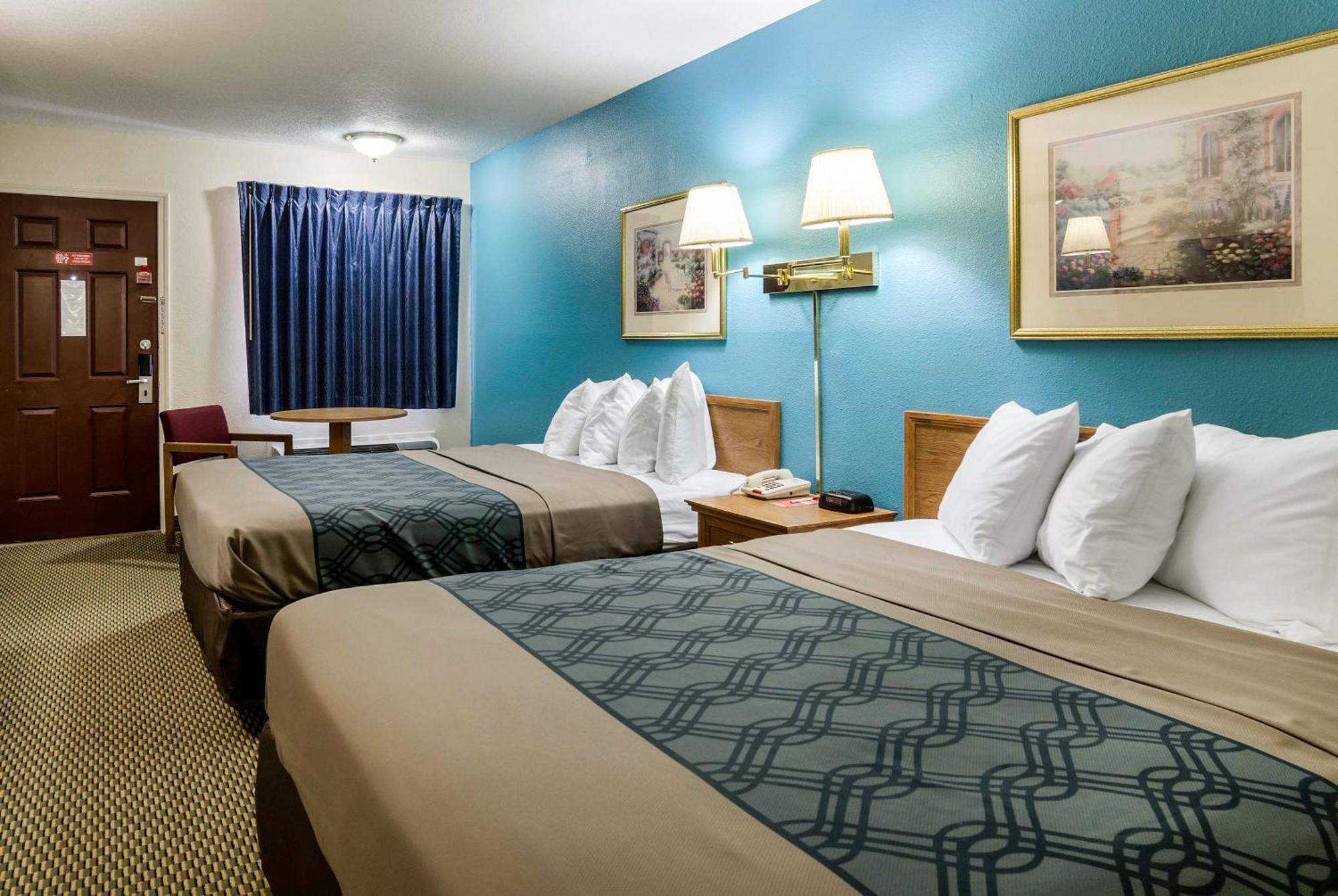 Econo Lodge University Lawrence Εξωτερικό φωτογραφία
