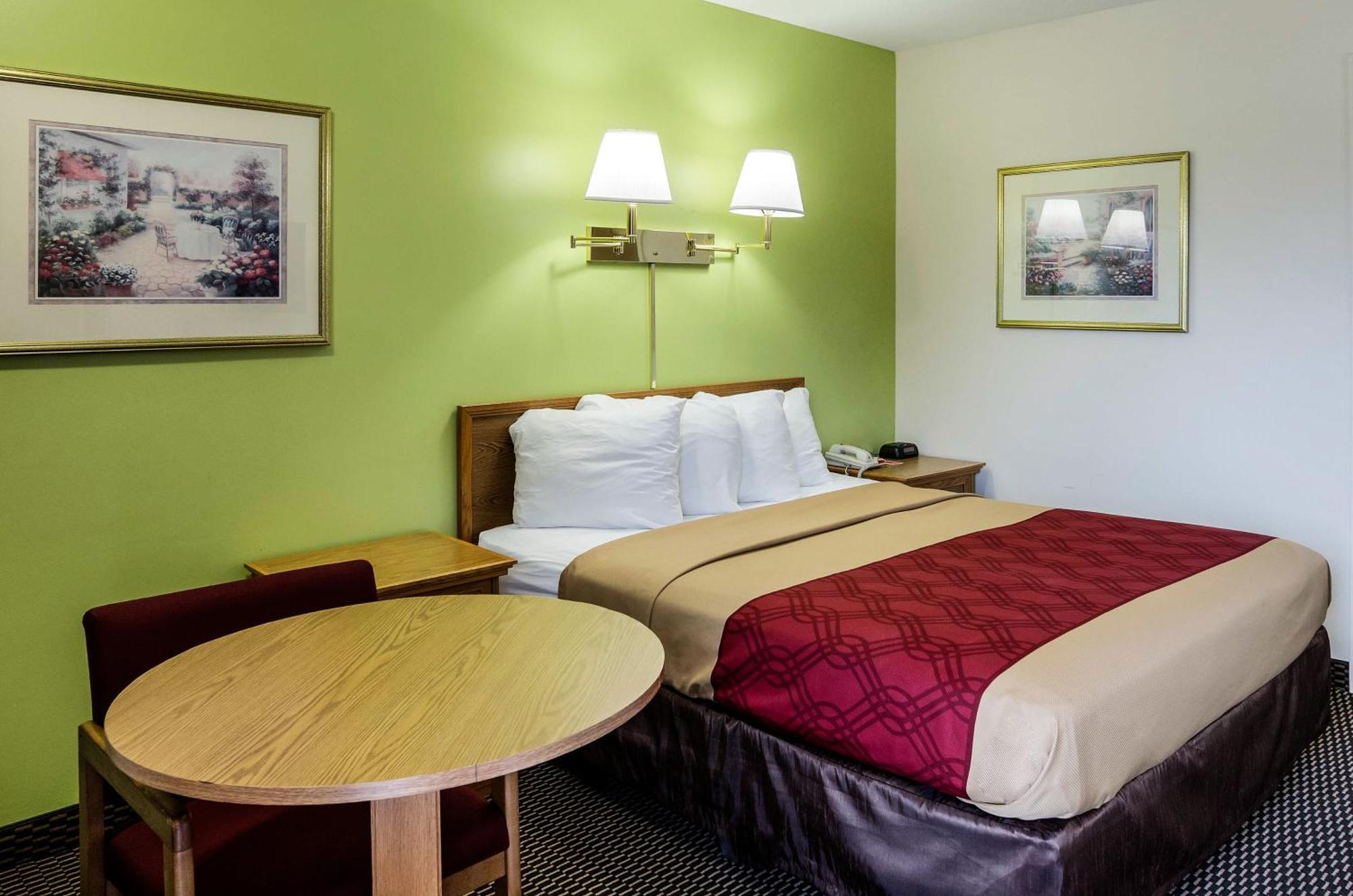 Econo Lodge University Lawrence Εξωτερικό φωτογραφία