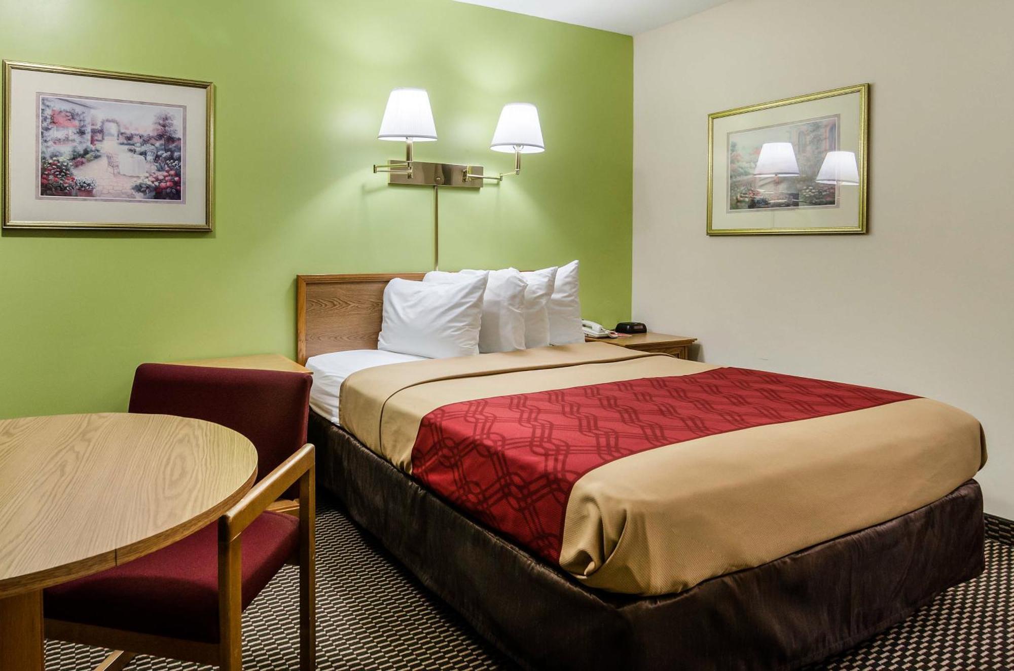 Econo Lodge University Lawrence Εξωτερικό φωτογραφία