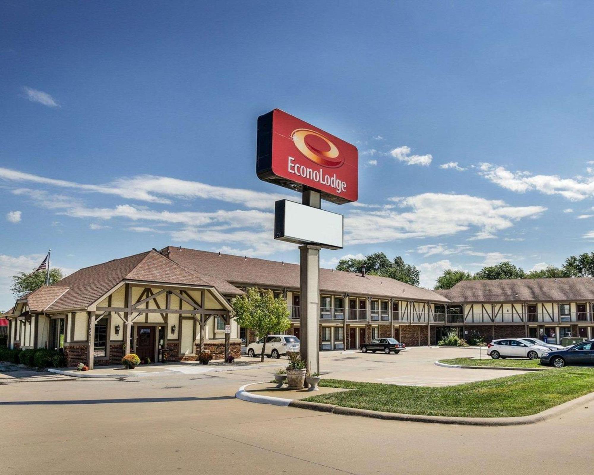 Econo Lodge University Lawrence Εξωτερικό φωτογραφία