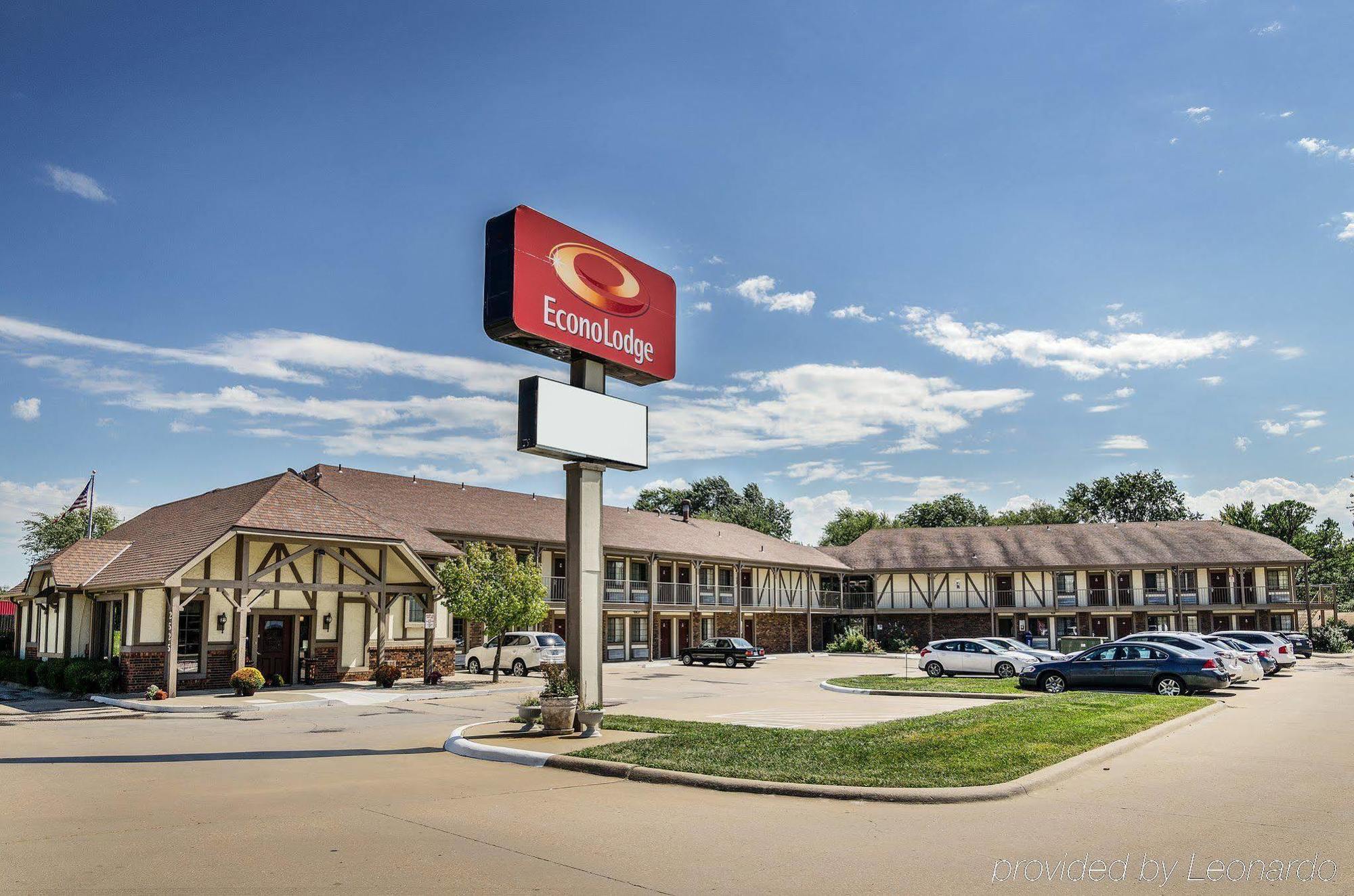 Econo Lodge University Lawrence Εξωτερικό φωτογραφία